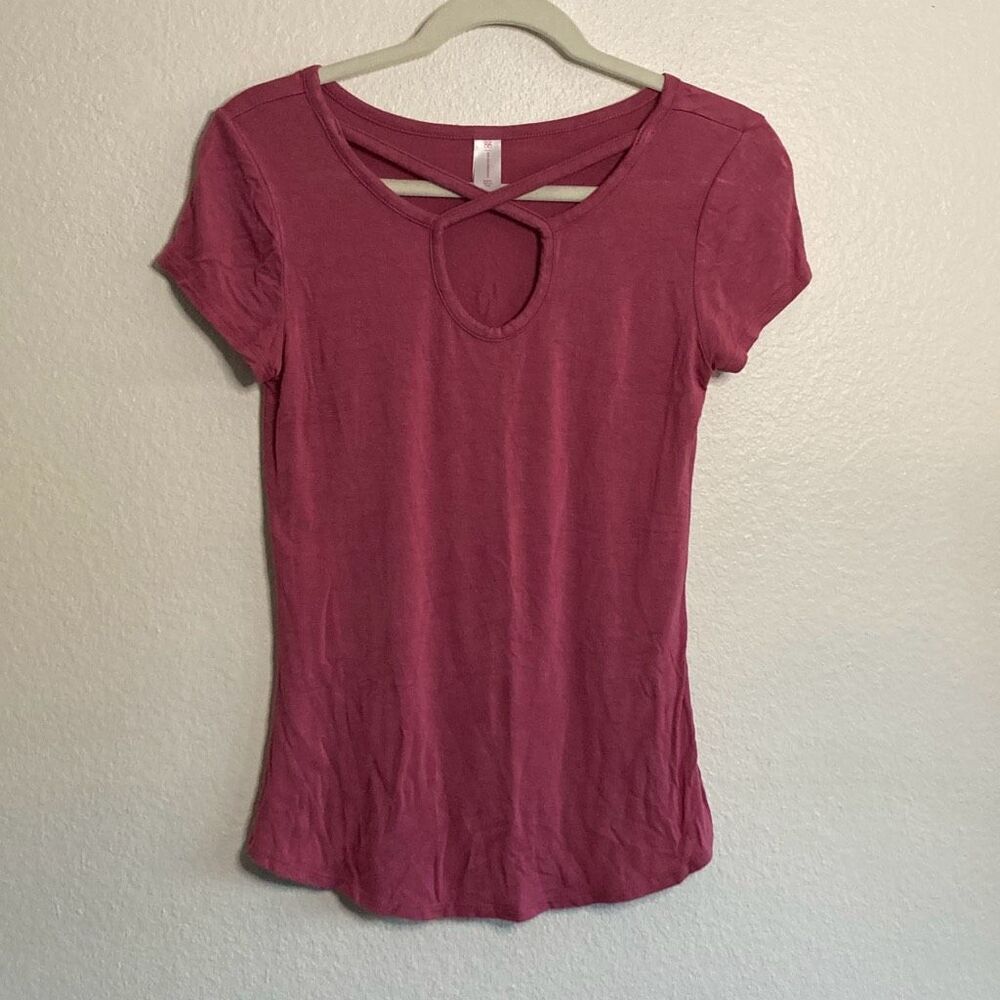 No Boundaries Juniors Keyhole Top Size M (7-9) Mauve Pink Soft Short Sleeve